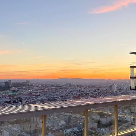 The High-Rise Condo With Pool Vienna Esterno foto
