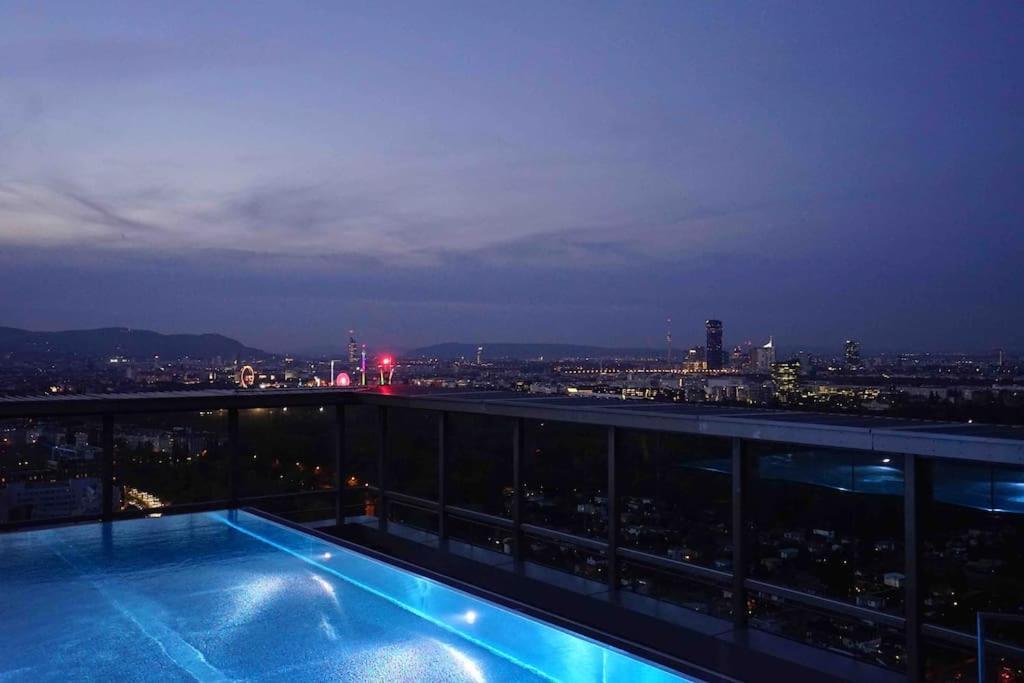 The High-Rise Condo With Pool Vienna Esterno foto