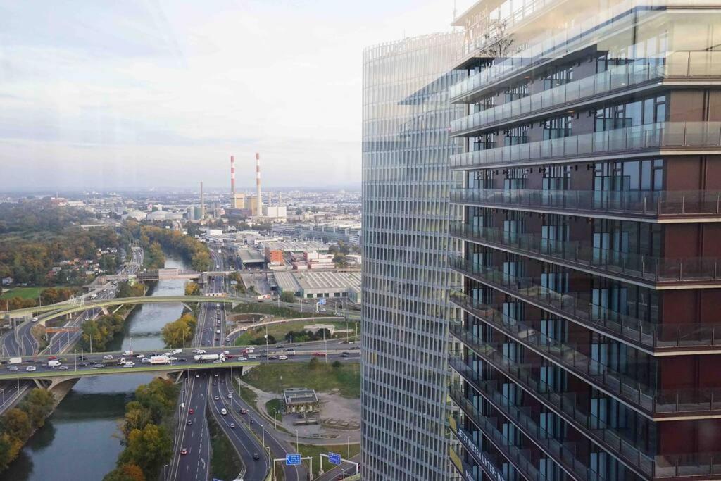 The High-Rise Condo With Pool Vienna Esterno foto